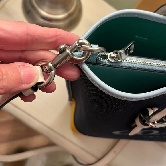 Coach Mollie Tote 25 Crossbody 2-Way Denim Ochre New without tags - Picture 6 of 9